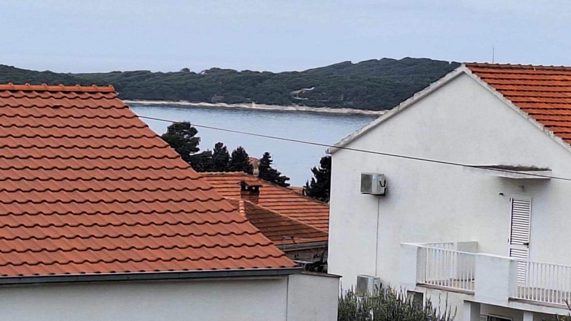 缇欧公寓旅馆 赫瓦尔 外观 照片